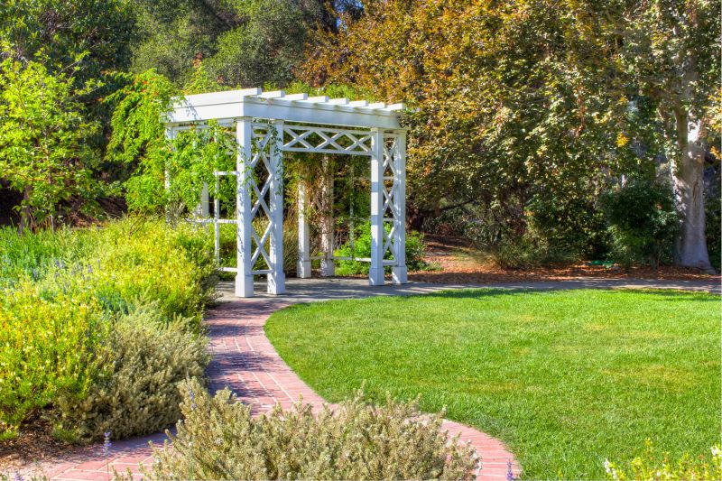 Wood Trellis Installation
